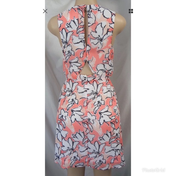 "BANANA REPUBLIC" PEACH MULTI FLORAL CASUAL CAREER CUT-OUT BACK DRESS SZE: 6 NWT - Picture 2 of 4